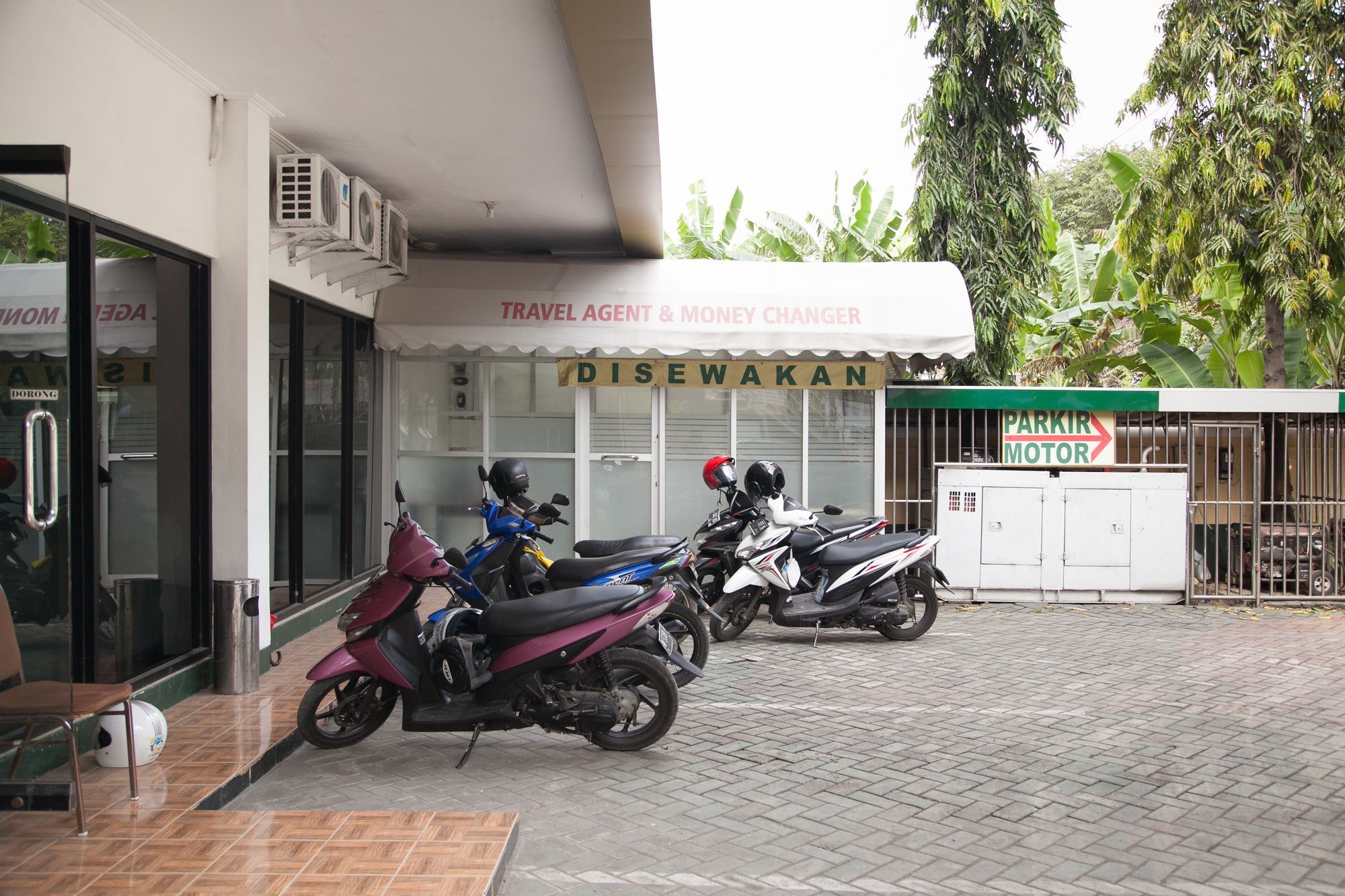 Reddoorz Near Juanda International Airport Hotel Surabaya Luaran gambar